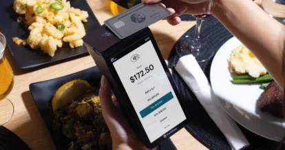 Tip-on-Terminal in Restaurants: The Faster & More Accurate Way to Collect Gratuities